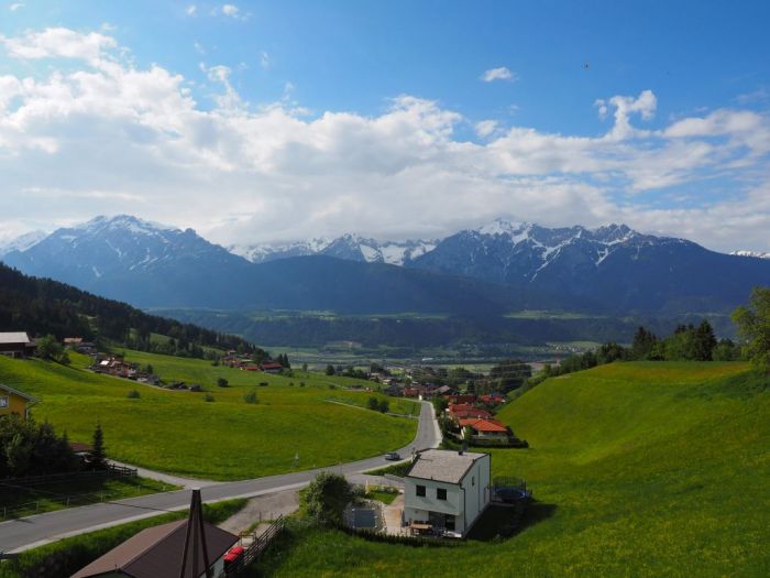 Schöne Aussicht auf den Beginn der Nordkette Tirols